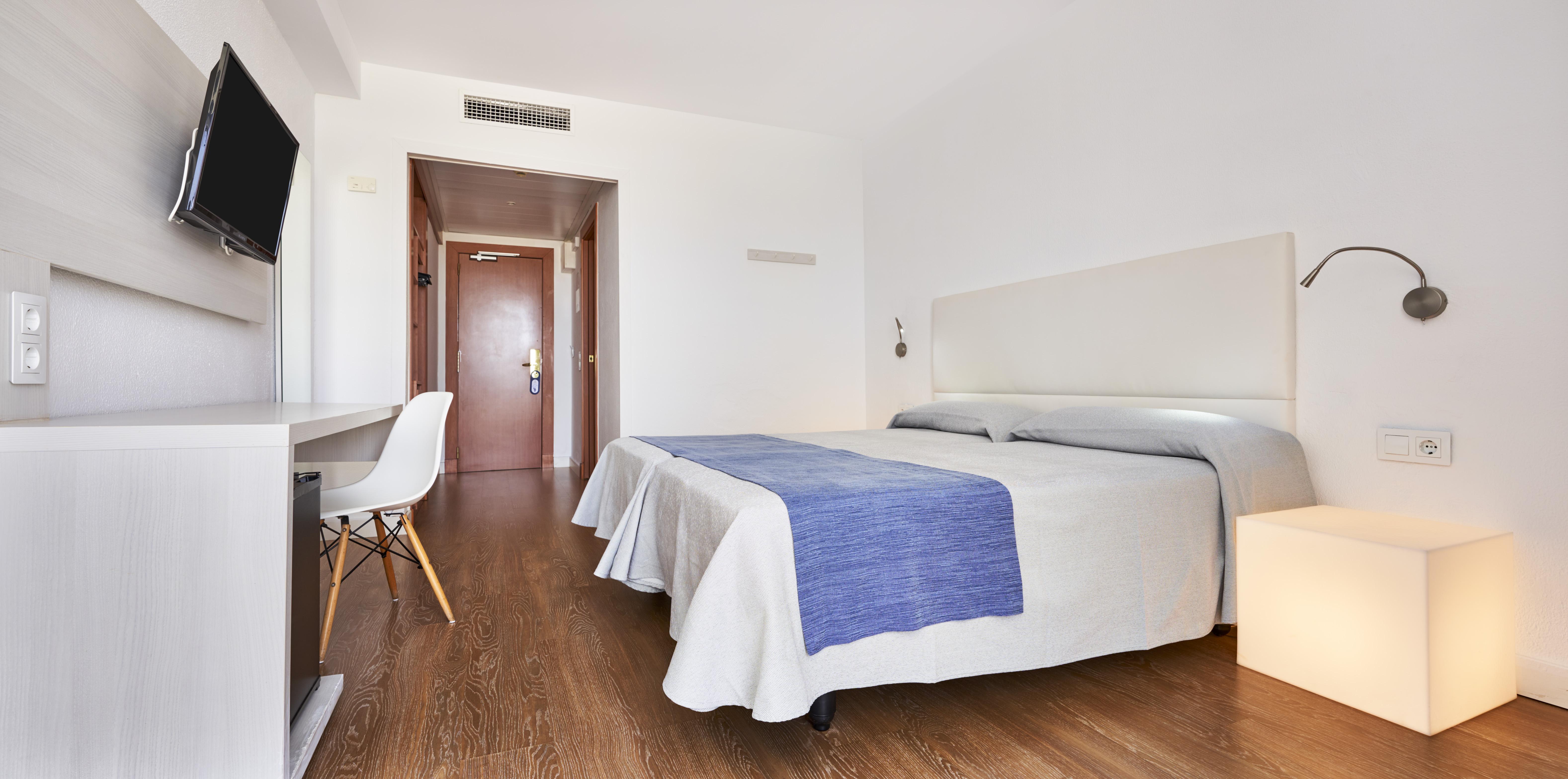 Smartline Cala N Bosch Hotel Кала'н Бош Екстериор снимка