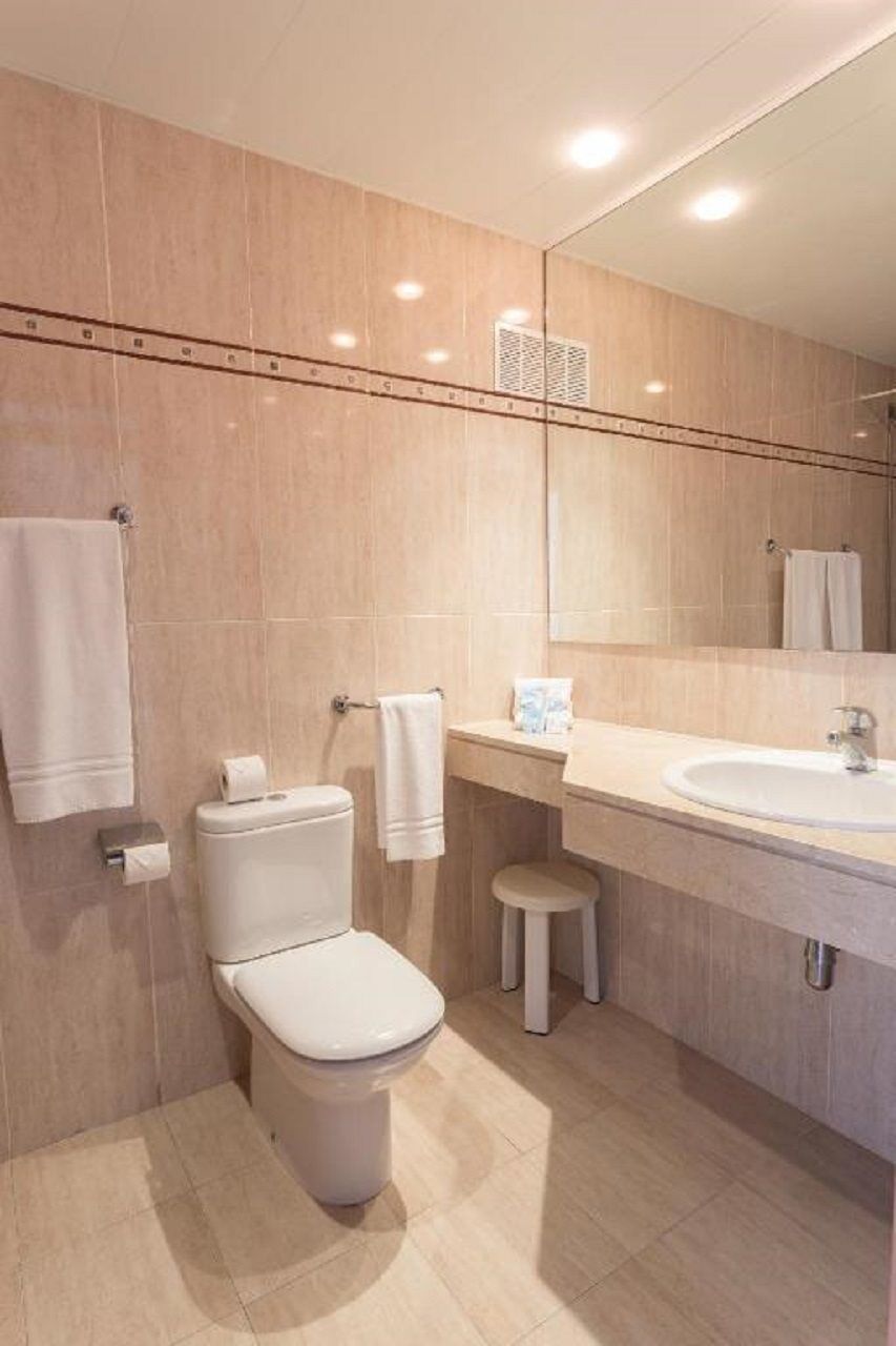 Smartline Cala N Bosch Hotel Кала'н Бош Екстериор снимка